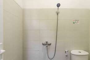 RedDoorz near Plaza Atrium Senen