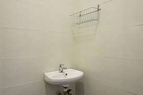 RedDoorz near Plaza Atrium Senen