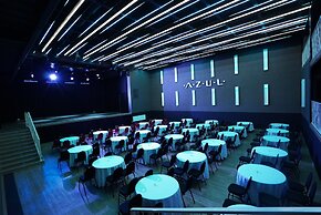 AZUL Hotel & Restaurant