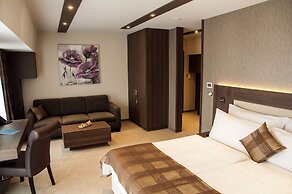 AZUL Hotel & Restaurant