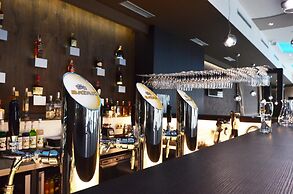 AZUL Hotel & Restaurant
