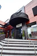 AZUL Hotel & Restaurant