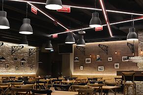 AZUL Hotel & Restaurant