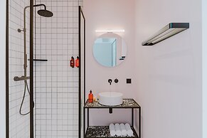 Supernova Hotel