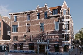 Supernova Hotel