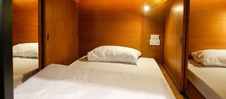 Tropical Summer Hostel