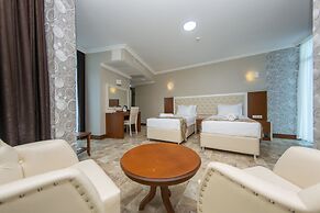 Era Palace Gonio