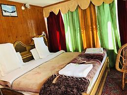 Hotel Glacier Heights