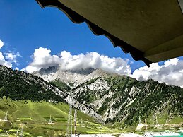 Hotel Glacier Heights