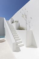 Aesthesis Boutique Villas Fira