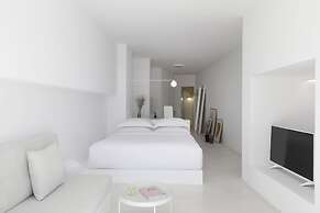 Aesthesis Boutique Villas Fira