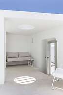 Aesthesis Boutique Villas Fira