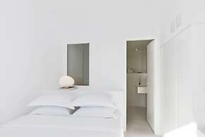 Aesthesis Boutique Villas Fira