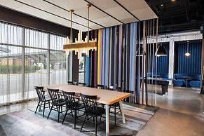 Aloft Savannah Downtown Historic District