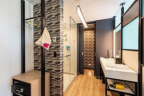 Aloft Savannah Downtown Historic District