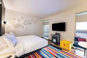 Aloft Savannah Downtown Historic District