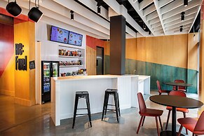 Aloft Savannah Downtown Historic District