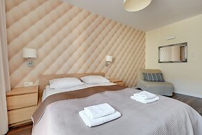 Aura by Downtown Apartments