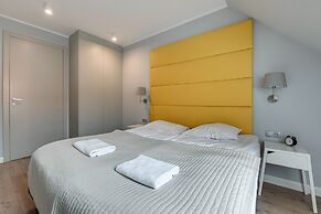 Aura by Downtown Apartments