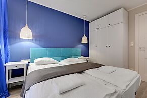 Aura by Downtown Apartments