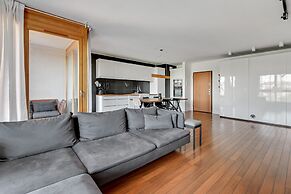 Aura by Downtown Apartments