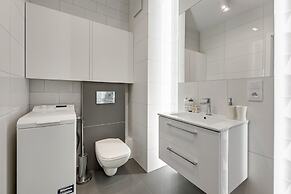 Aura by Downtown Apartments