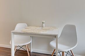 Aura by Downtown Apartments