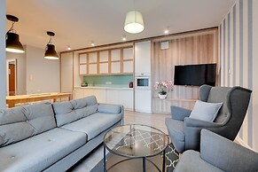 Aura by Downtown Apartments