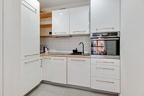 Aura by Downtown Apartments