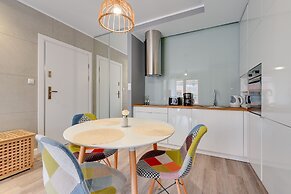 Aura by Downtown Apartments