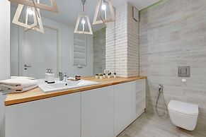 Aura by Downtown Apartments