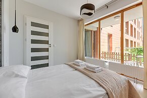 Aura by Downtown Apartments