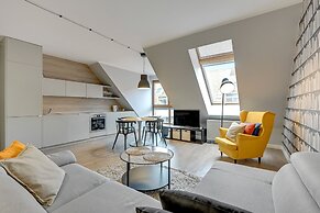 Aura by Downtown Apartments