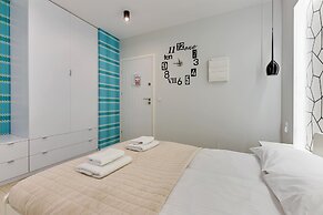 Aura by Downtown Apartments