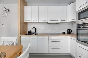 Aura by Downtown Apartments