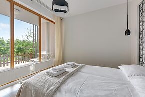 Aura by Downtown Apartments