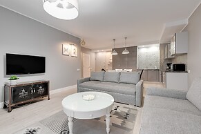 Aura by Downtown Apartments