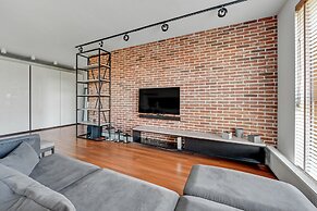 Aura by Downtown Apartments