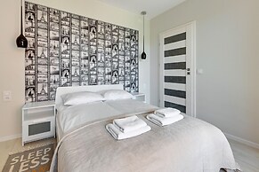 Aura by Downtown Apartments