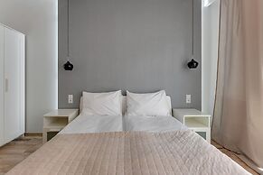 Aura by Downtown Apartments