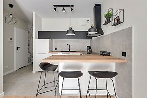 Aura by Downtown Apartments