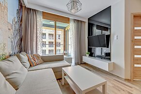 Aura by Downtown Apartments