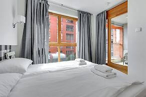 Aura by Downtown Apartments