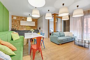 Aura by Downtown Apartments