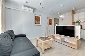 Aura by Downtown Apartments