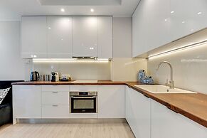 Aura by Downtown Apartments