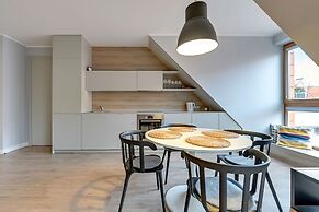 Aura by Downtown Apartments