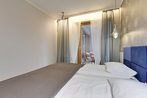 Aura by Downtown Apartments