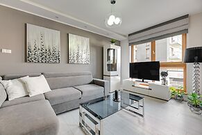 Aura by Downtown Apartments