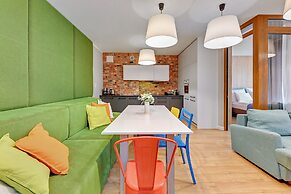 Aura by Downtown Apartments